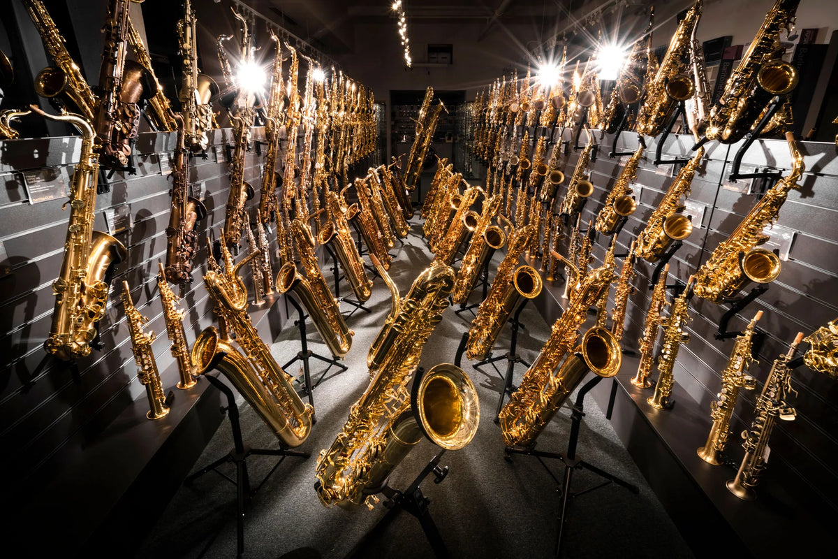 La sala de exposición de saxofones de SAX London